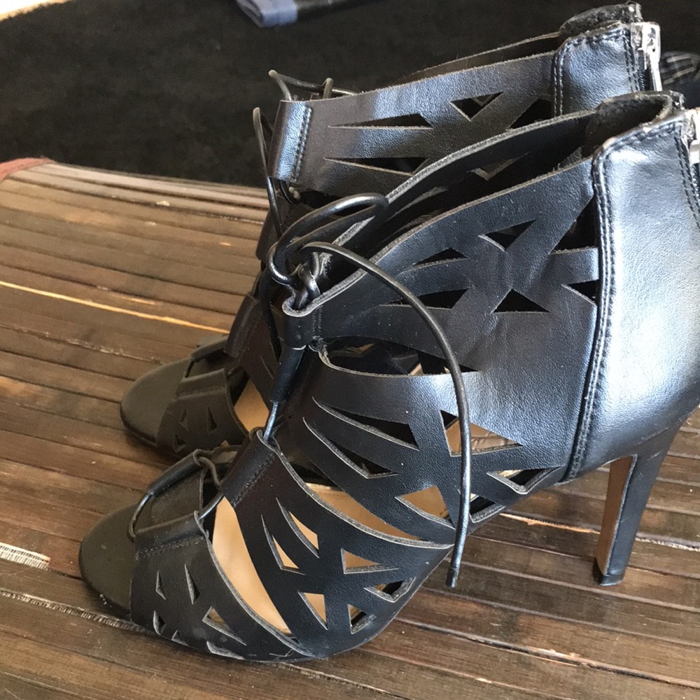{$15 BUNDLED} JESSICA SIMPSON Black Faux Leather Open Toe Heels - Picture 6 of 12